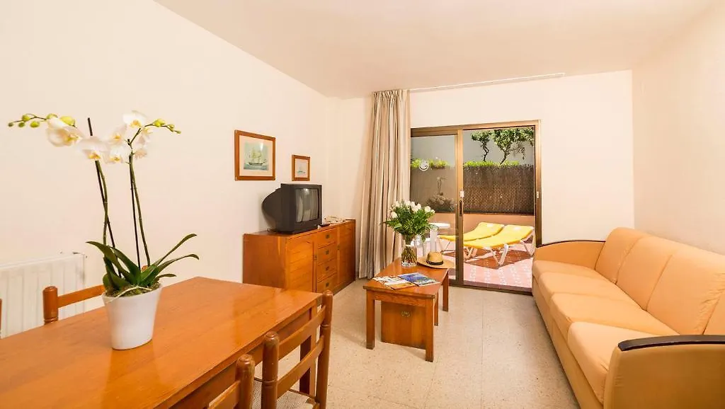 Apartments Guitart Lloret de Mar 4*,